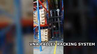 Sistema di scaffalature per pallet con corsie molto strette (VNA) Stoccaggio ad alta densità per il massimo spazio