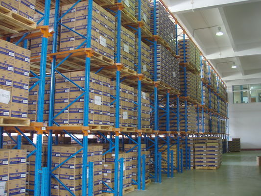comprare Azionamento blu/arancio dello scaffale resistente del pallet di alta economia di spazio, nel sistema di racking del pallet fabbricazione online