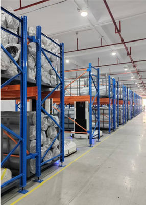 Sistema di stoccaggio rotoli di tessuto personalizzabile con funzionamento carrello elevatore o AGV per spazi di magazzino di medie e piccole dimensioni
