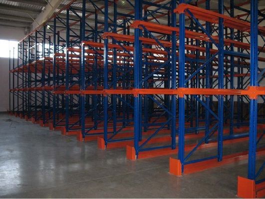 Il doppio azionamento laterale del metallo nel racking del pallet per il magazzino frigorifero, scaffalatura del pallet tormenta
